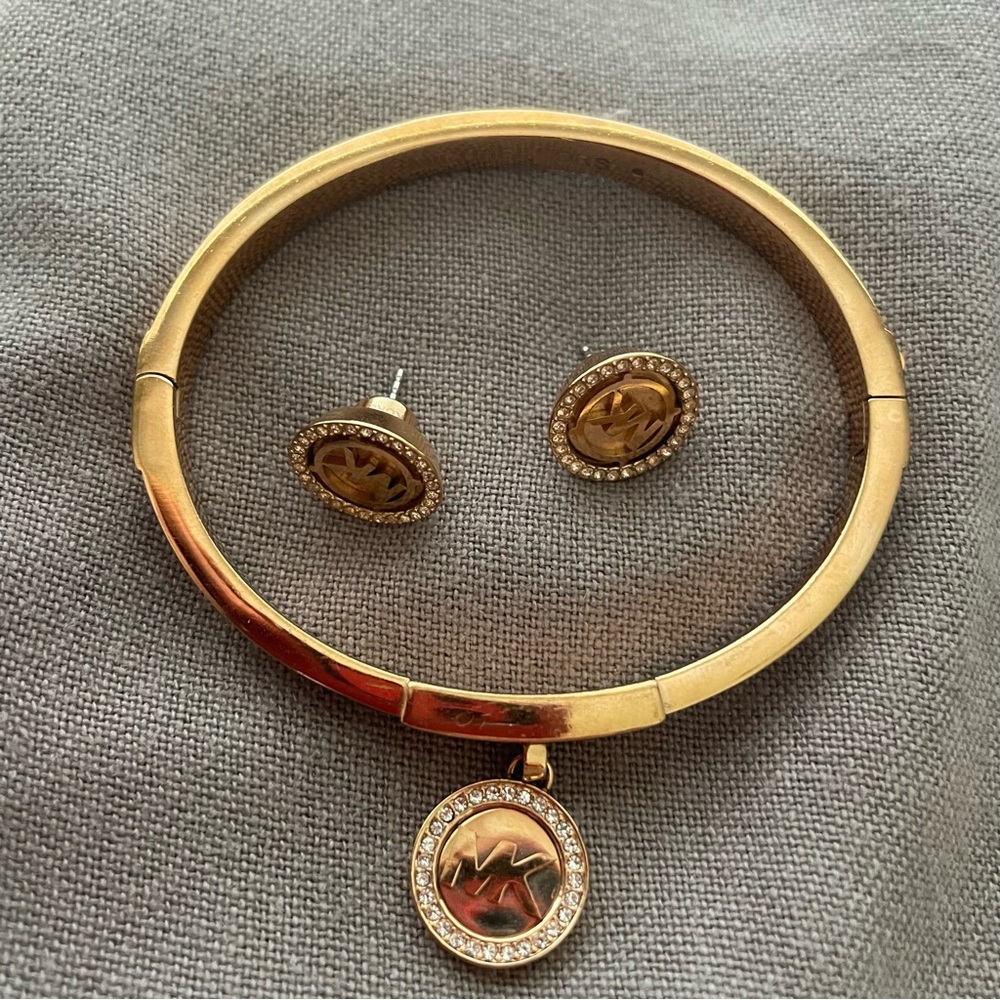 MICHAEL KORS Gold Bracelet and Earring Set MK Logo Crystals Bangle MK Charm - Picture 4 of 15